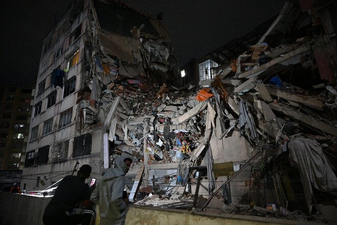 "Collapsed buildings in Caracas after Venezuela earthquake"