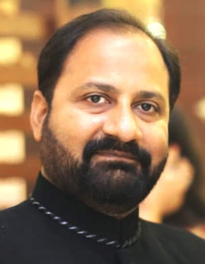 Syed Farhan Hussain Creative Director Designing, printing & packaging